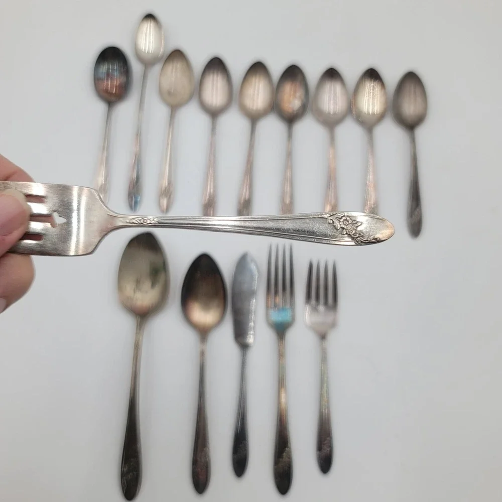 15pc VTG Oneida Community Tudor Plate Queen Bess II Flatware Set Silverplate
